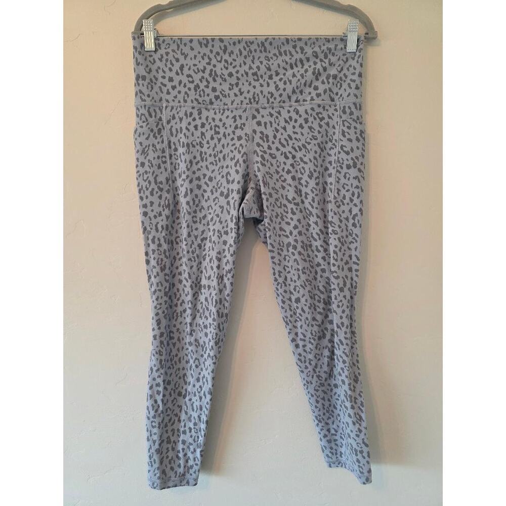 Athleta Leopard Print Ultimate Stash Leggings Gray Pockets Athleisure Yoga